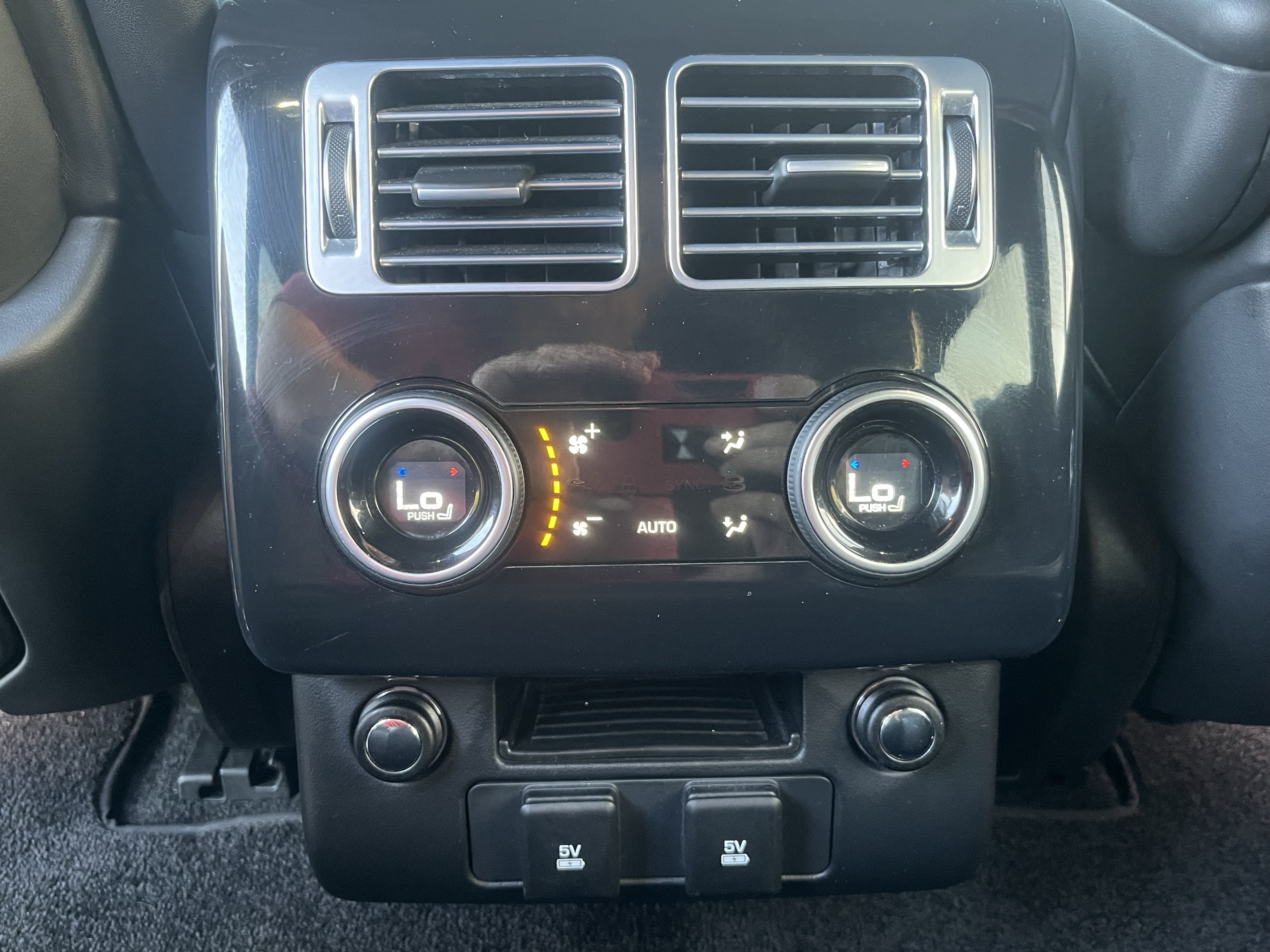 Used 2018 Land Rover Range Rover Supercharged AWD/4WD image 30