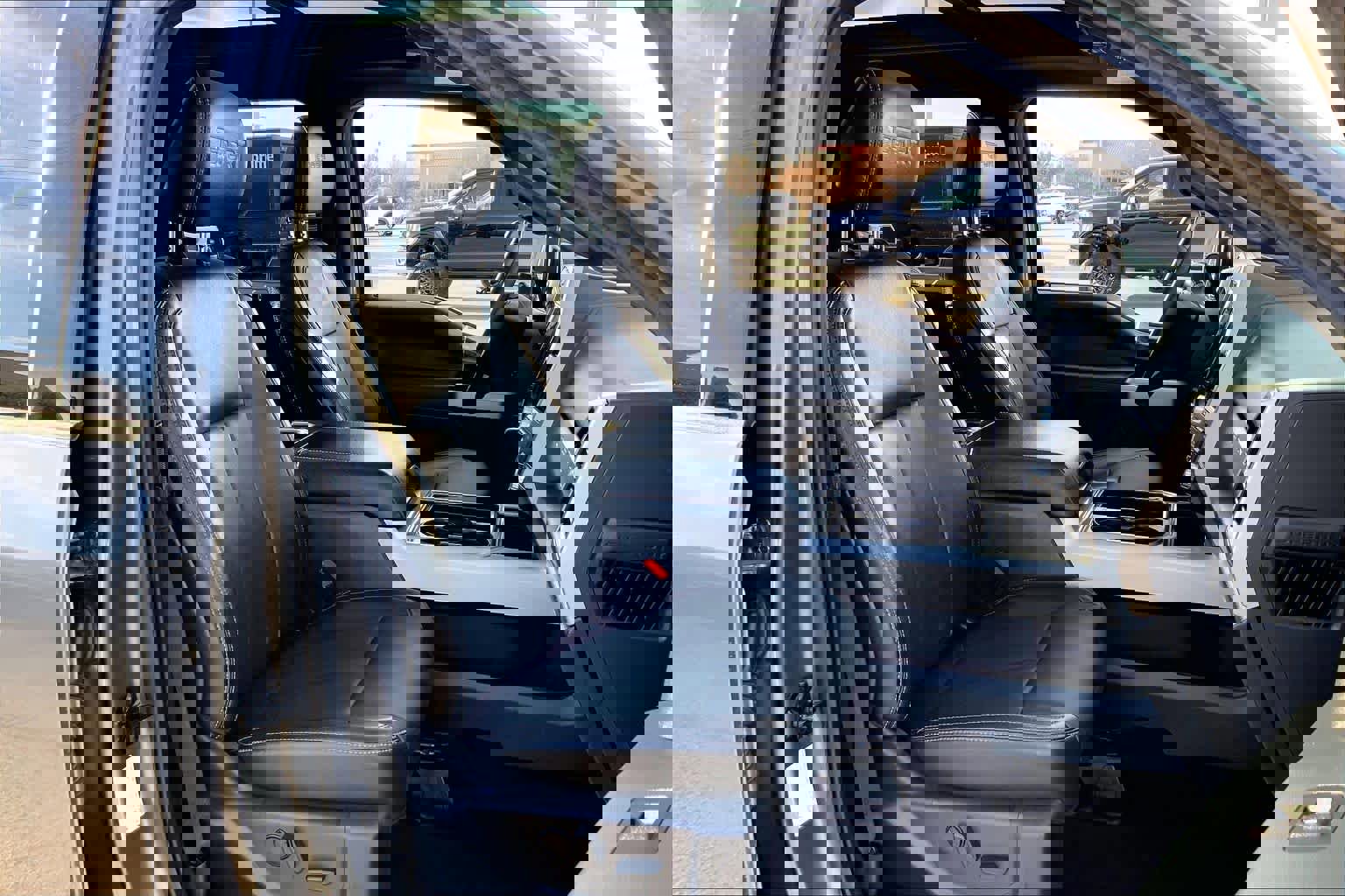 Used 2022 Ford F250 Lariat w/ Tremor Off-Road Package image 8