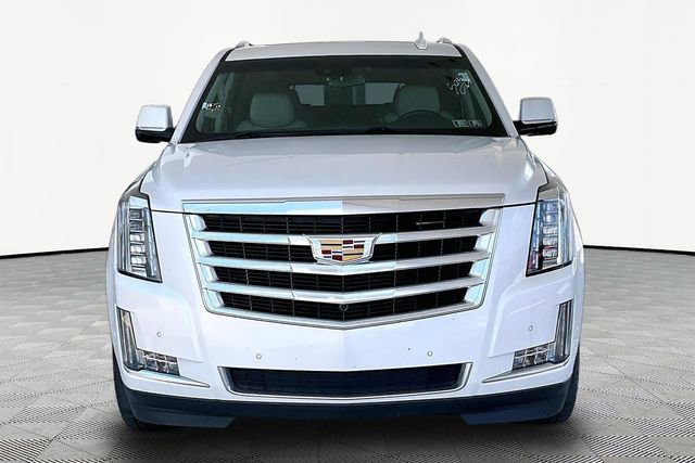 Used 2019 Cadillac Escalade ESV Luxury AWD/4WD image 2
