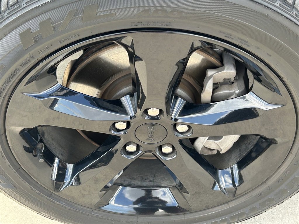 Used 2022 Jeep Grand Cherokee L Laredo image 9