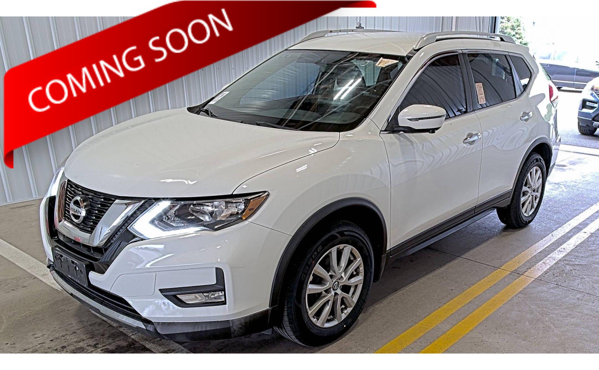 Used 2017 Nissan Rogue SV w/ SV Premium Package AWD/4WD image 1