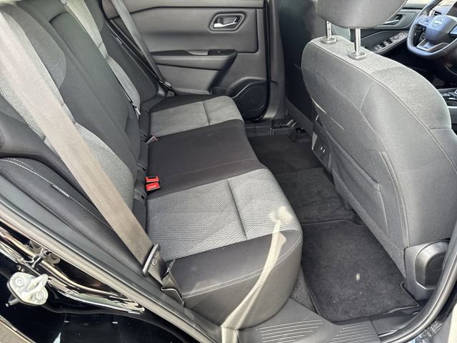 Certified 2025 Nissan Rogue SV image 24