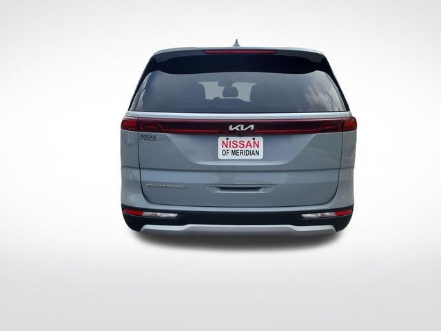 Used 2022 Kia Carnival EX FWD image 4