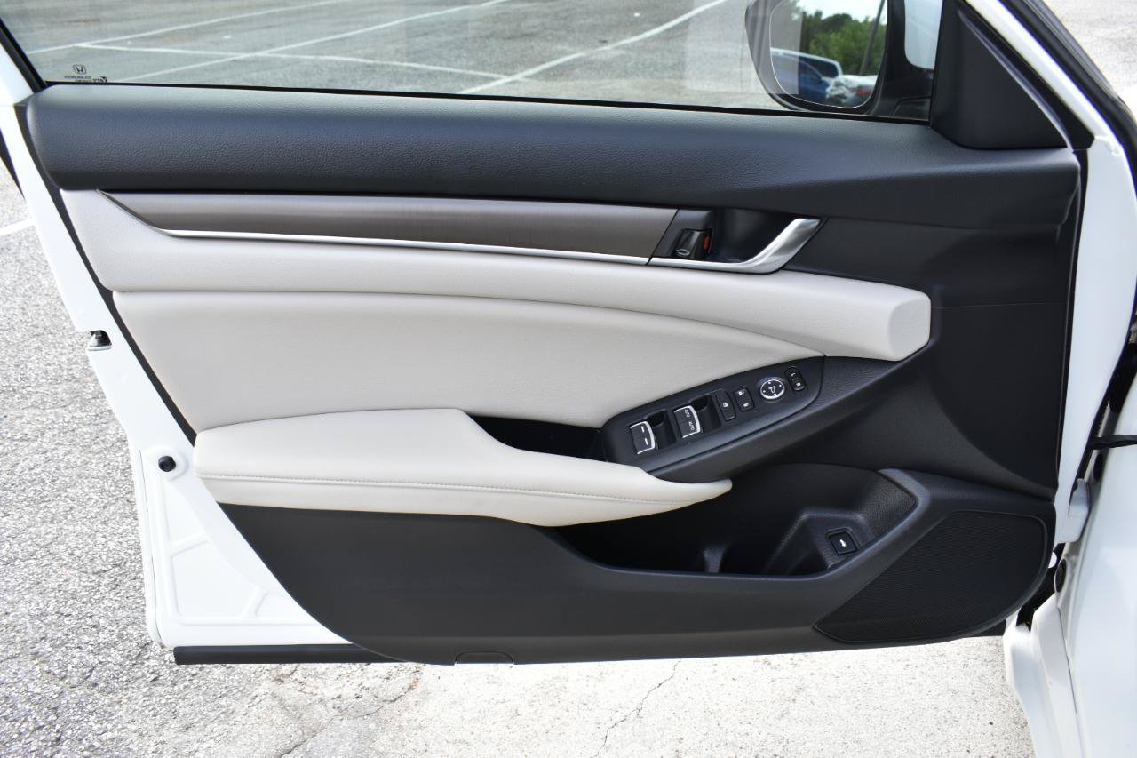 Used 2019 Honda Accord LX image 32
