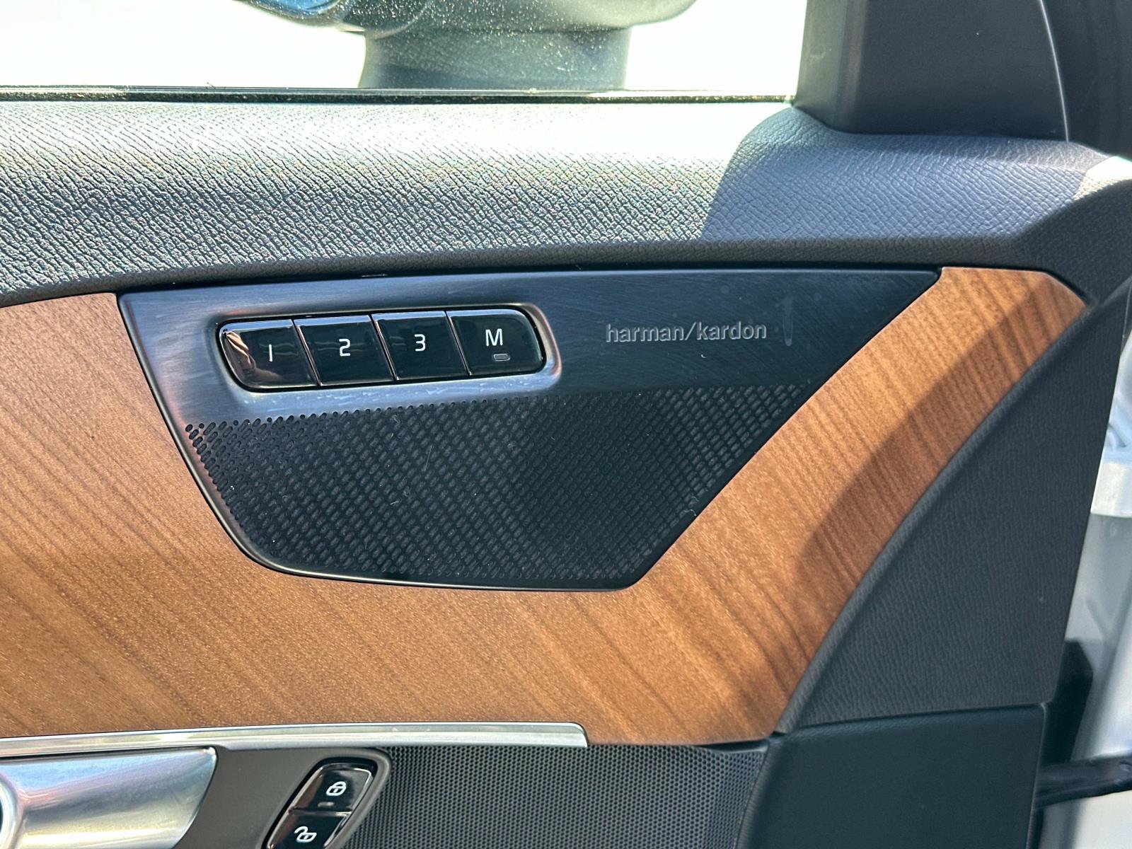 Certified 2023 Volvo XC90 T8 Plus image 15