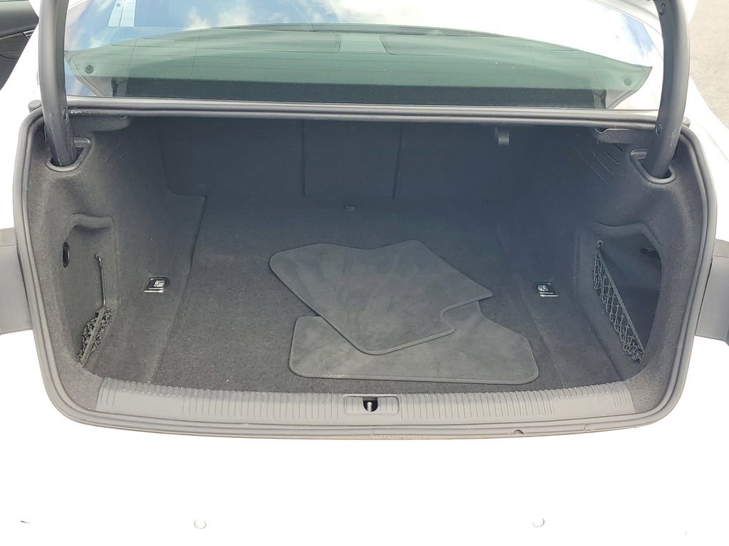 Used 2024 Audi A4 2.0T Premium Plus image 9