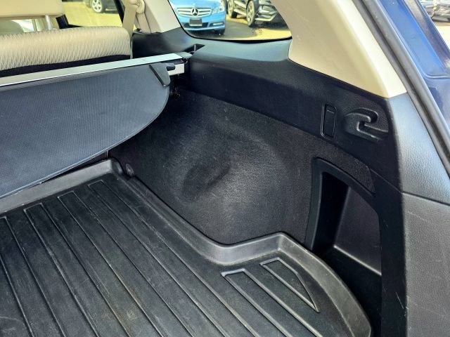 Used 2012 Subaru Outback 2.5i Premium w/ All-Weather Pkg AWD/4WD image 69