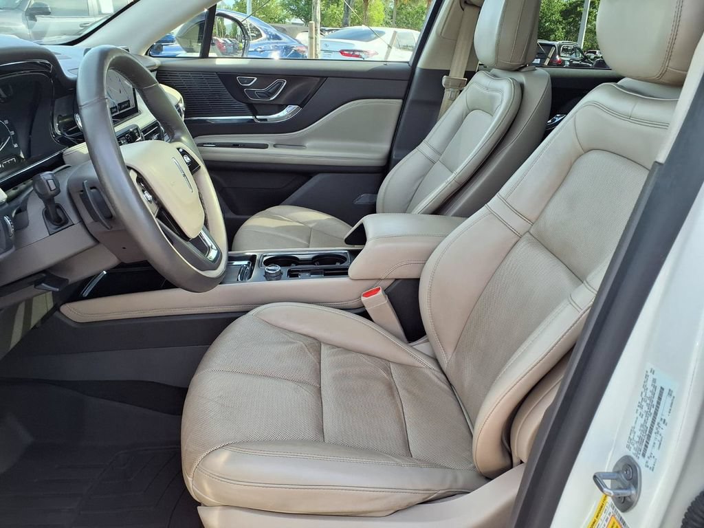 Used 2020 Lincoln Corsair AWD w/ Premium Package image 29