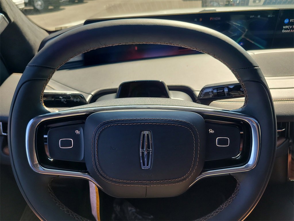 New 2025 Lincoln Navigator Black Label image 30