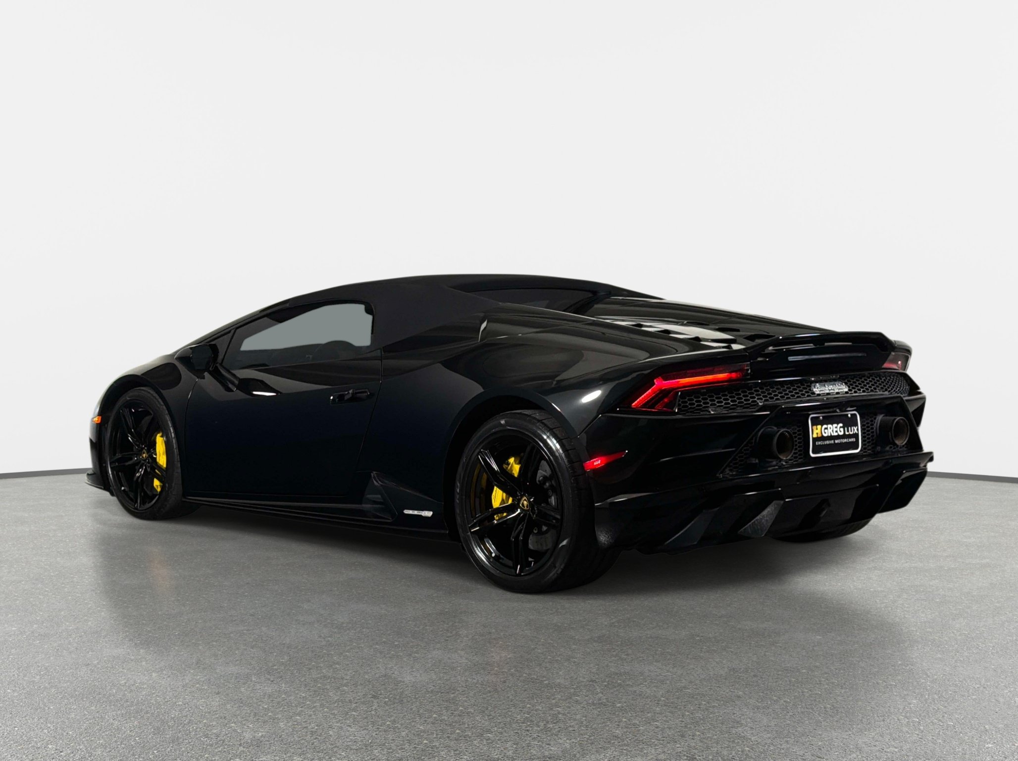 Used 2023 Lamborghini Huracan EVO RWD image 12