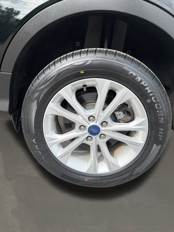 Used 2018 Ford Escape SEL AWD/4WD image 32