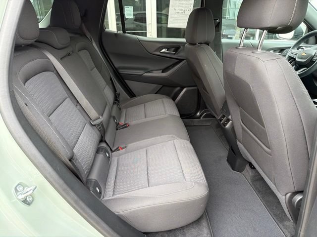 Used 2025 Chevrolet Equinox LT w/ Safety and Technology Package FWD image 18