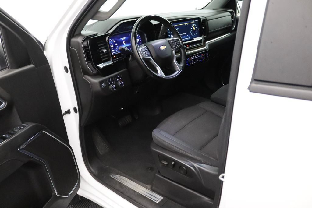 Used 2023 Chevrolet Silverado 1500 LT AWD/4WD image 18