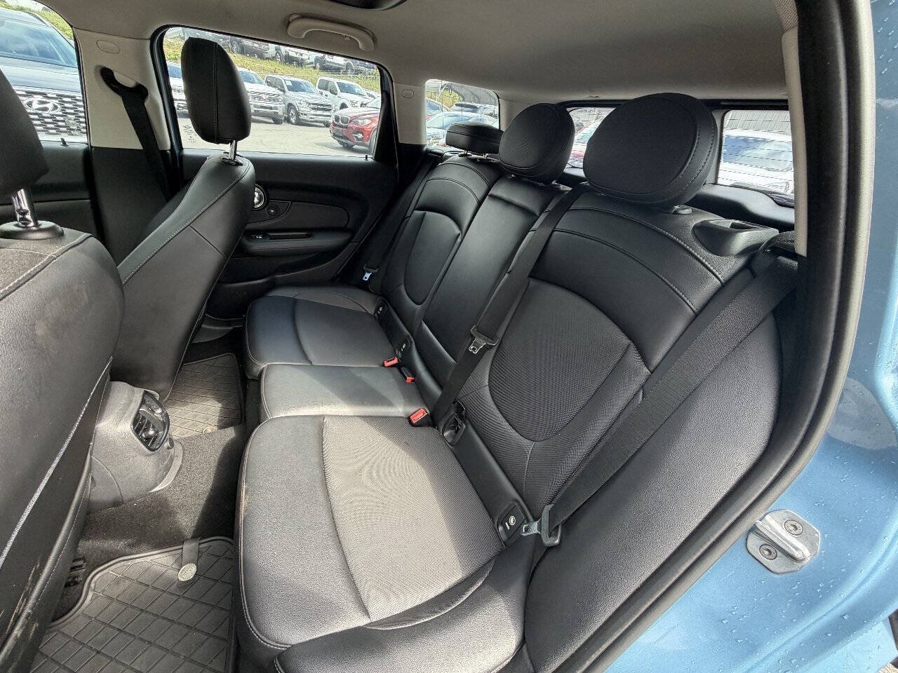 Used 2016 MINI Cooper Clubman FWD image 14