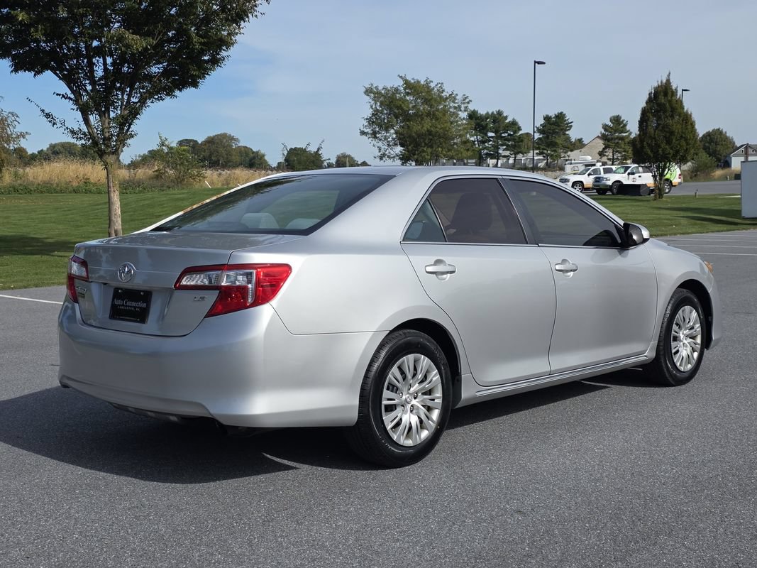 Used 2014 Toyota Camry LE FWD image 8