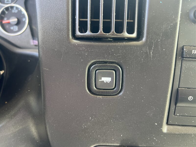 Used 2021 Chevrolet Express 2500 w/ Driver Convenience Package image 27