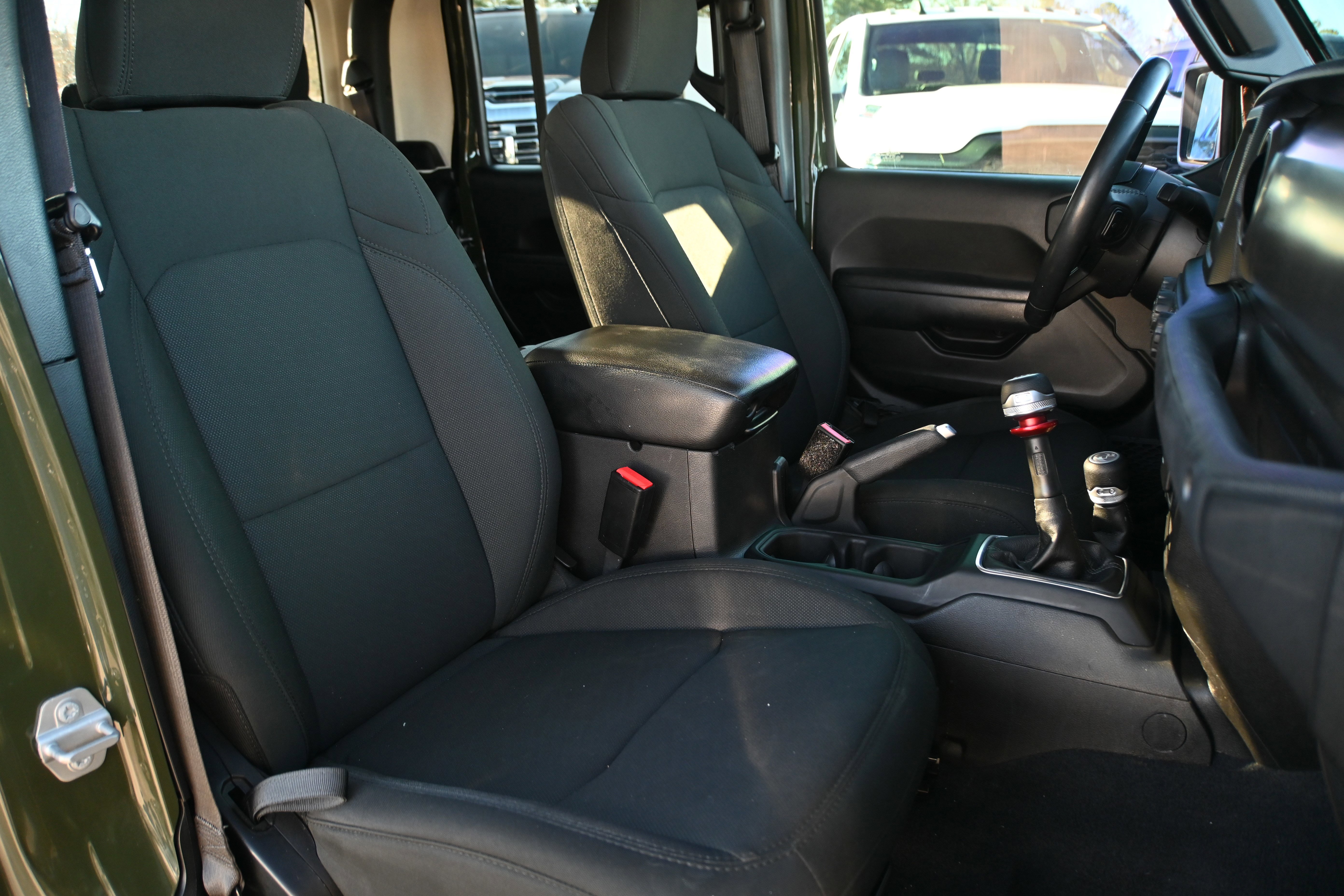 Used 2022 Jeep Gladiator Sport image 17