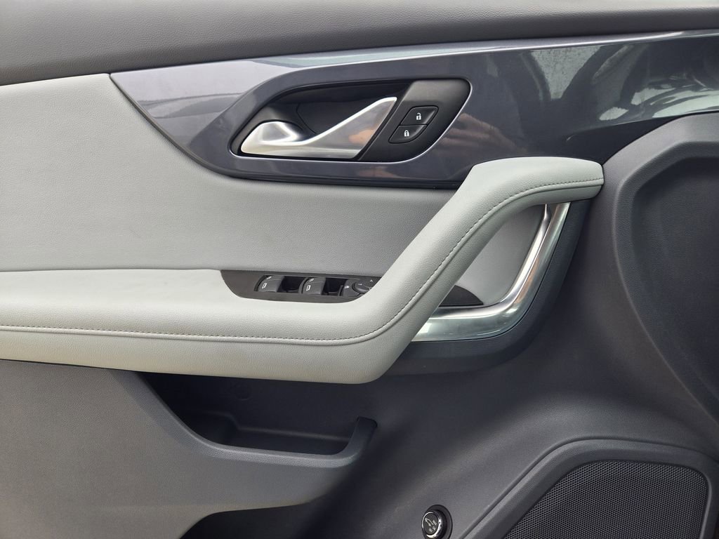 Used 2022 Chevrolet Blazer LT image 25