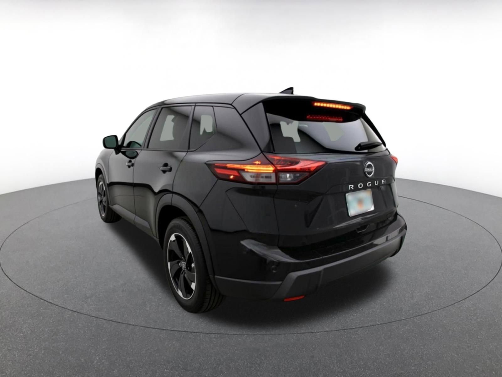 Used 2025 Nissan Rogue SV FWD image 10