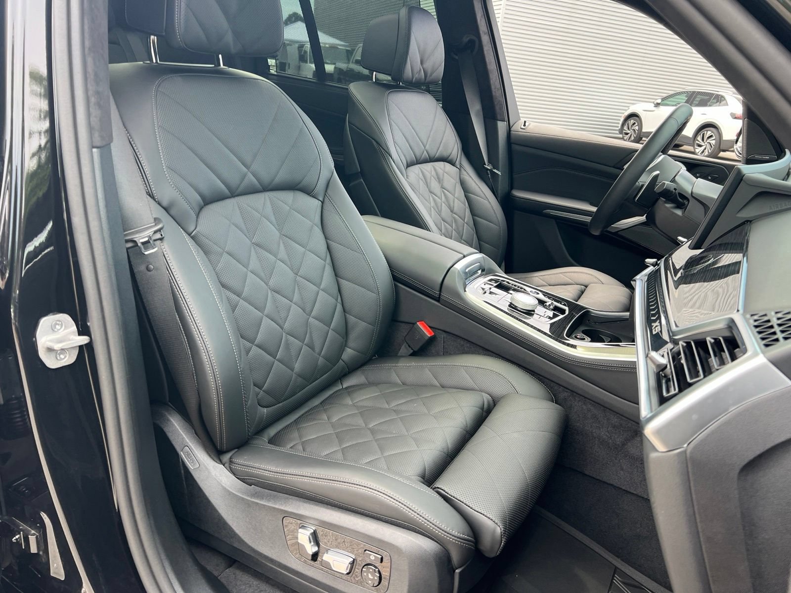 Used 2026 BMW X5 xDrive50e AWD/4WD image 41