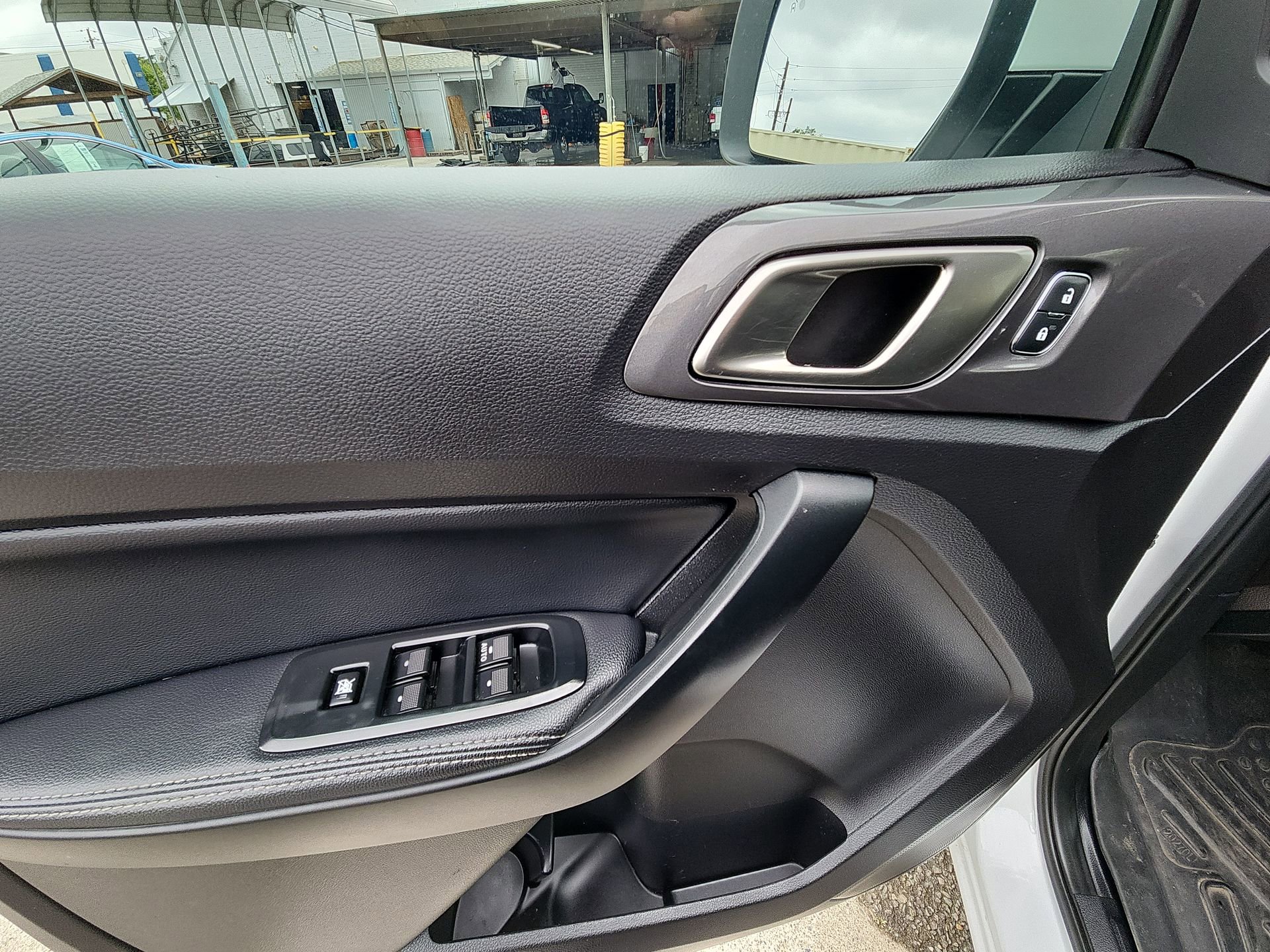 Used 2019 Ford Ranger Lariat w/ FX4 Off-Road Package AWD/4WD image 15