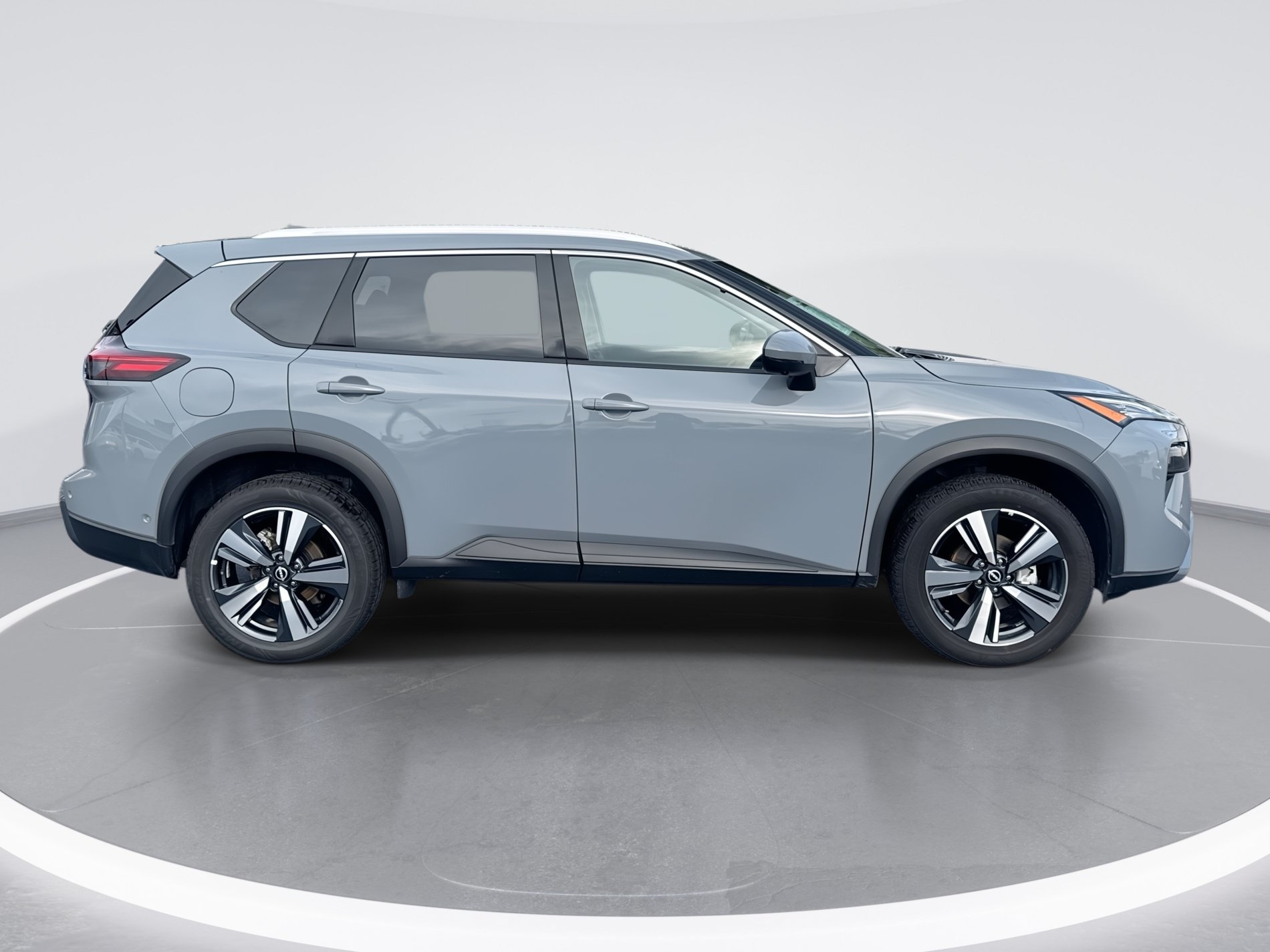 Certified 2026 Nissan Rogue SL AWD/4WD image 3