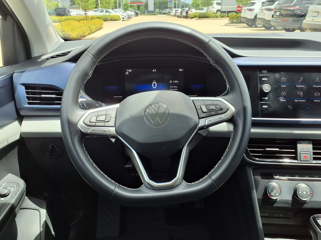 Used 2022 Volkswagen Taos SE FWD image 25