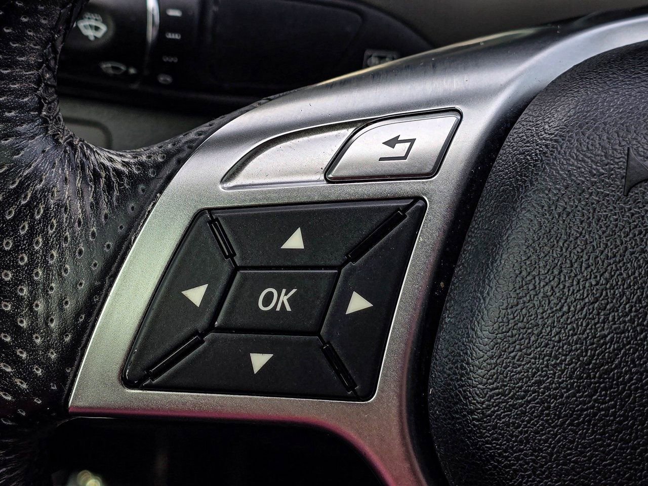 Used 2014 Mercedes-Benz C 300 4MATIC Sedan image 20