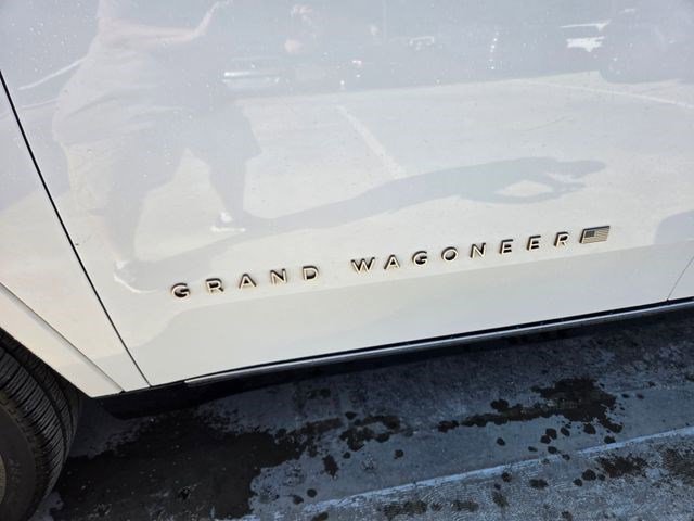Used 2023 Jeep Grand Wagoneer L Series III w/ Rear Seat Video Group 1 AWD/4WD image 25