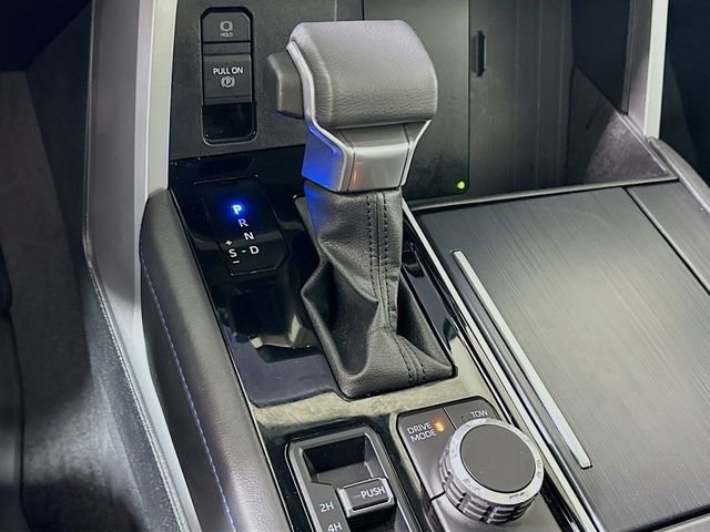 Used 2025 Toyota Tundra Platinum image 18