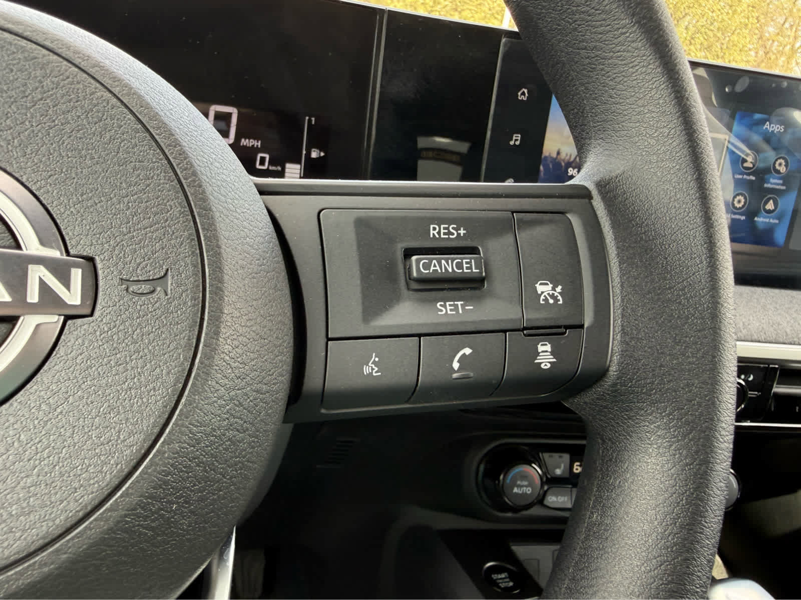 Used 2026 Nissan Kicks SV w/ SV Premium Package AWD/4WD image 27