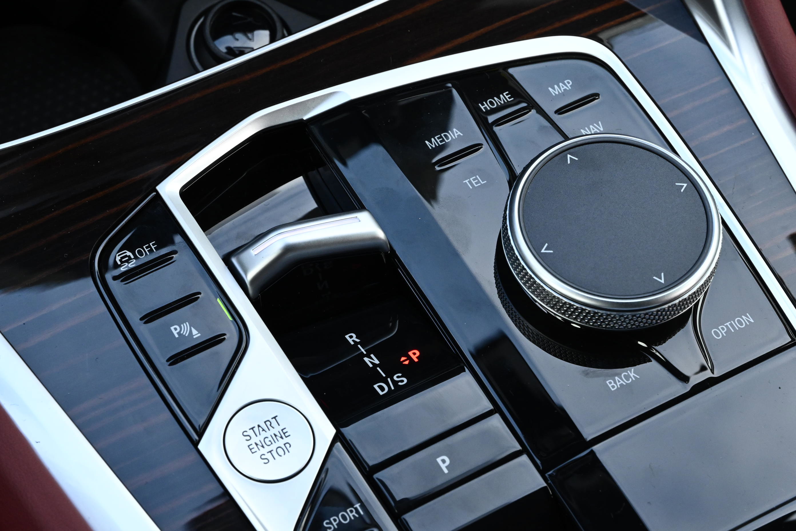 New 2026 BMW X6 xDrive40i w/ Premium Package image 19