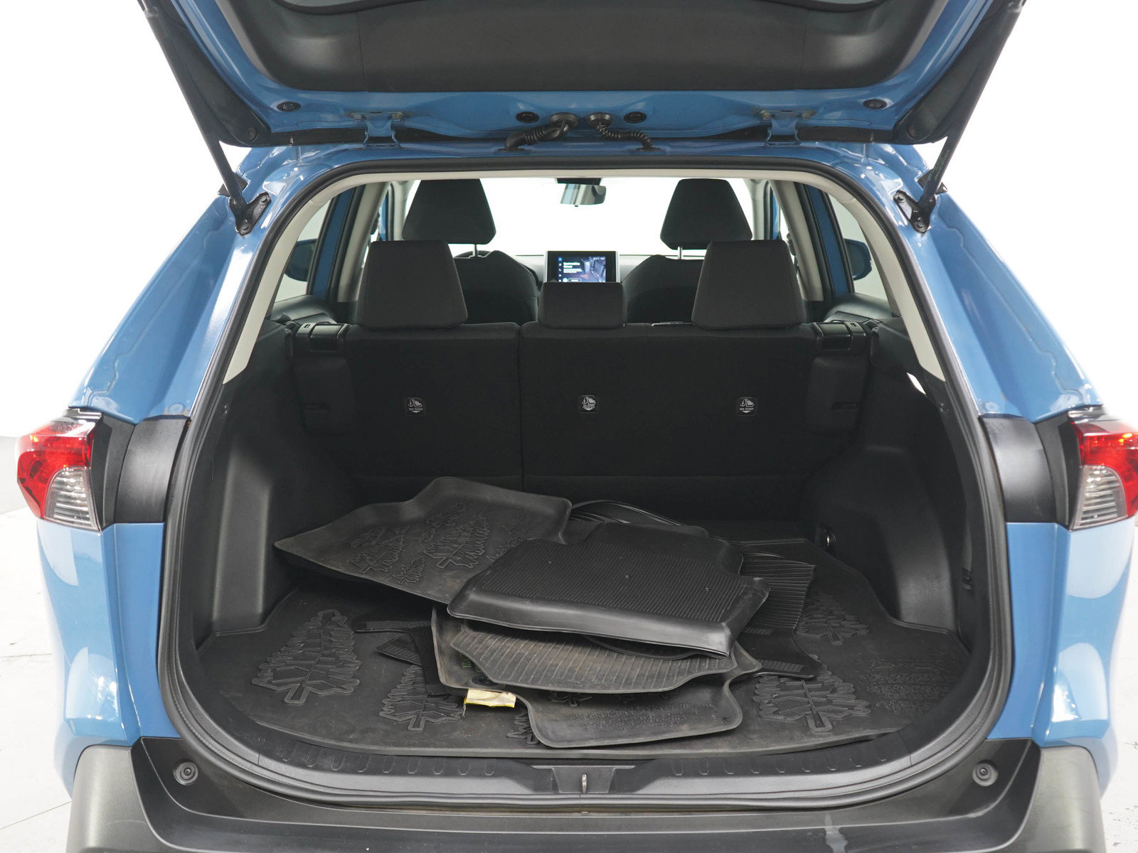 Used 2023 Toyota RAV4 AWD Hybrid image 16