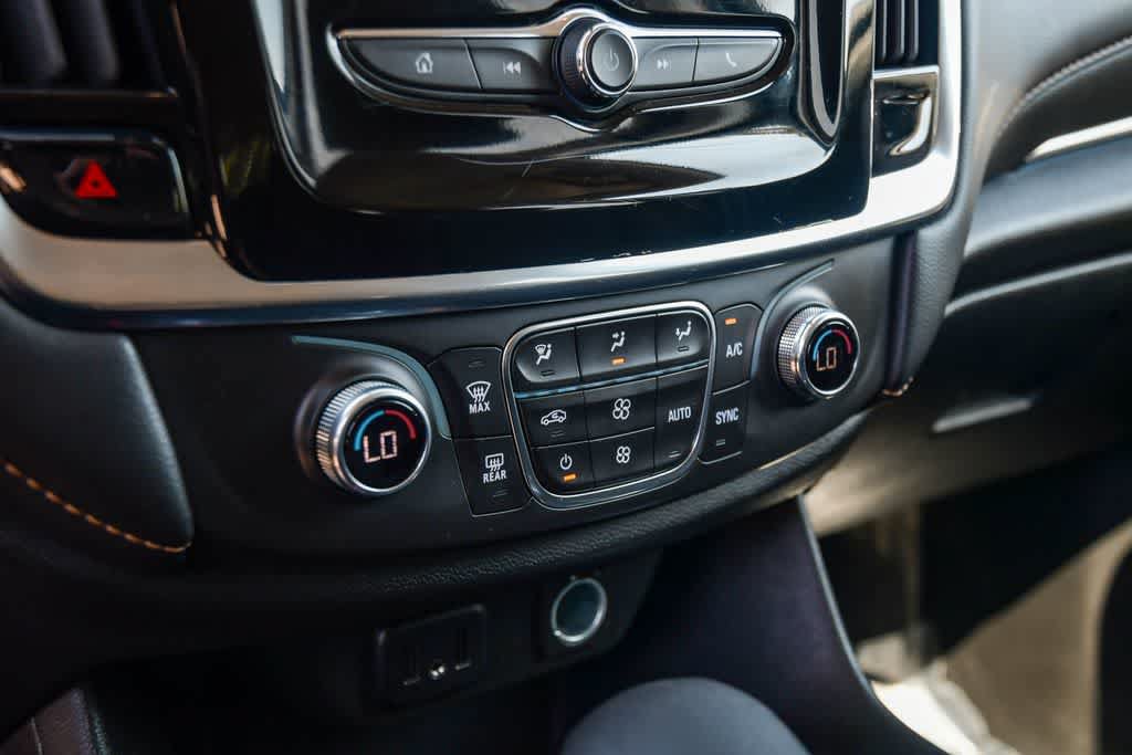 Used 2021 Chevrolet Traverse LS FWD image 22