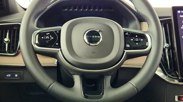 New 2026 Volvo XC90 T8 Plus w/ Protection Package AWD/4WD image 24