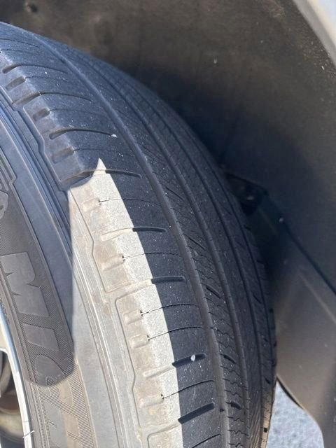 Used 2024 Toyota Highlander LE image 12