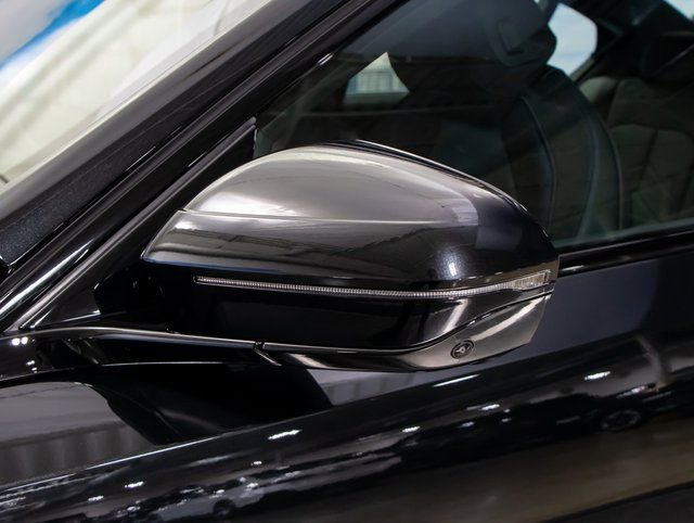 Used 2026 BMW 550e xDrive w/ Premium Package image 10