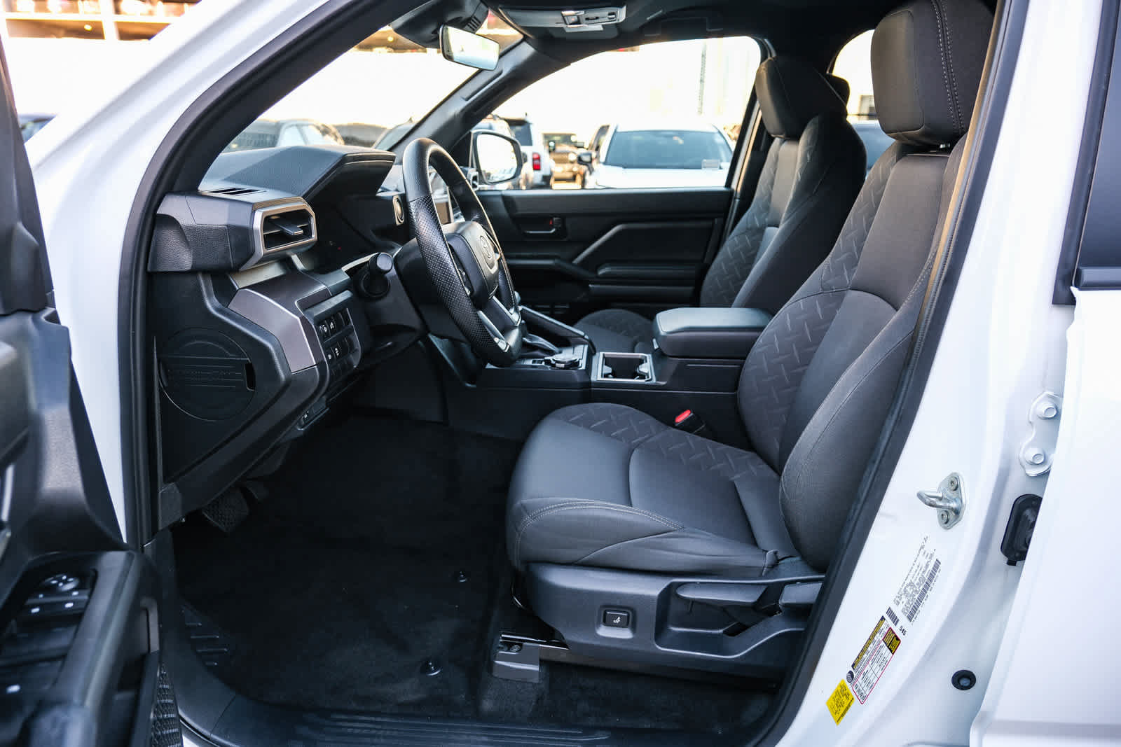 Certified 2024 Toyota Tacoma SR5 AWD/4WD image 22