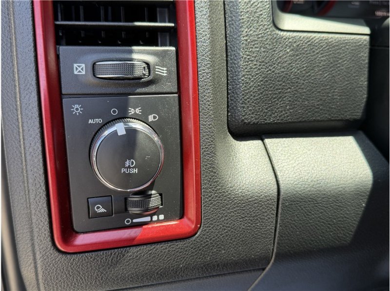 Used 2018 RAM 1500 Rebel w/ Luxury Group AWD/4WD image 32