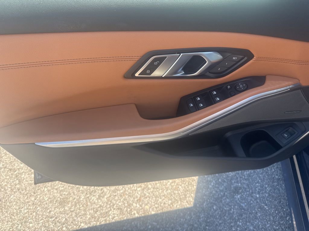 Used 2020 BMW 330i Sedan w/ Premium Package image 16