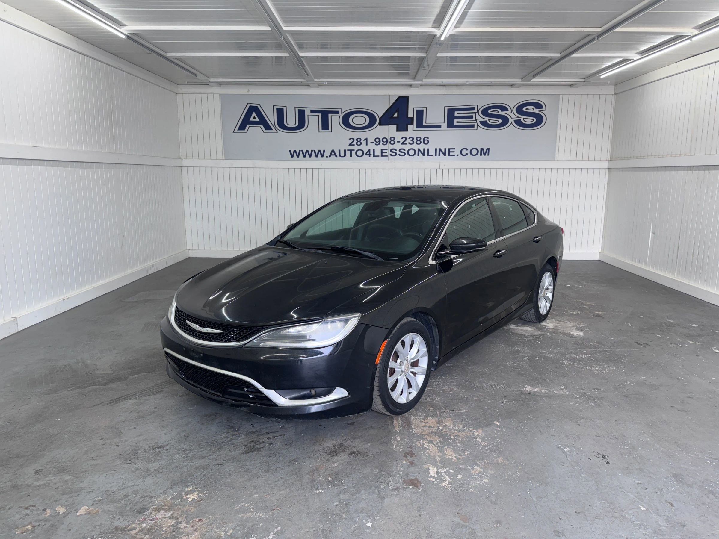 Used 2015 Chrysler 200 C image 1