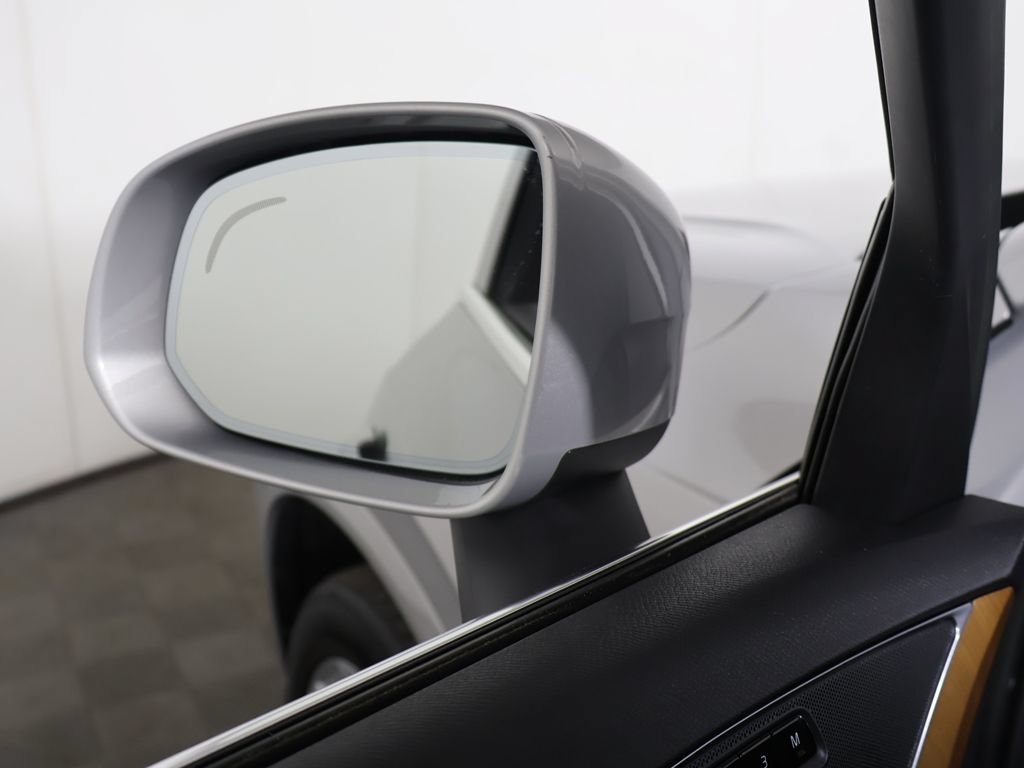 Used 2023 Volvo XC90 B6 Core w/ Climate Package AWD/4WD image 37