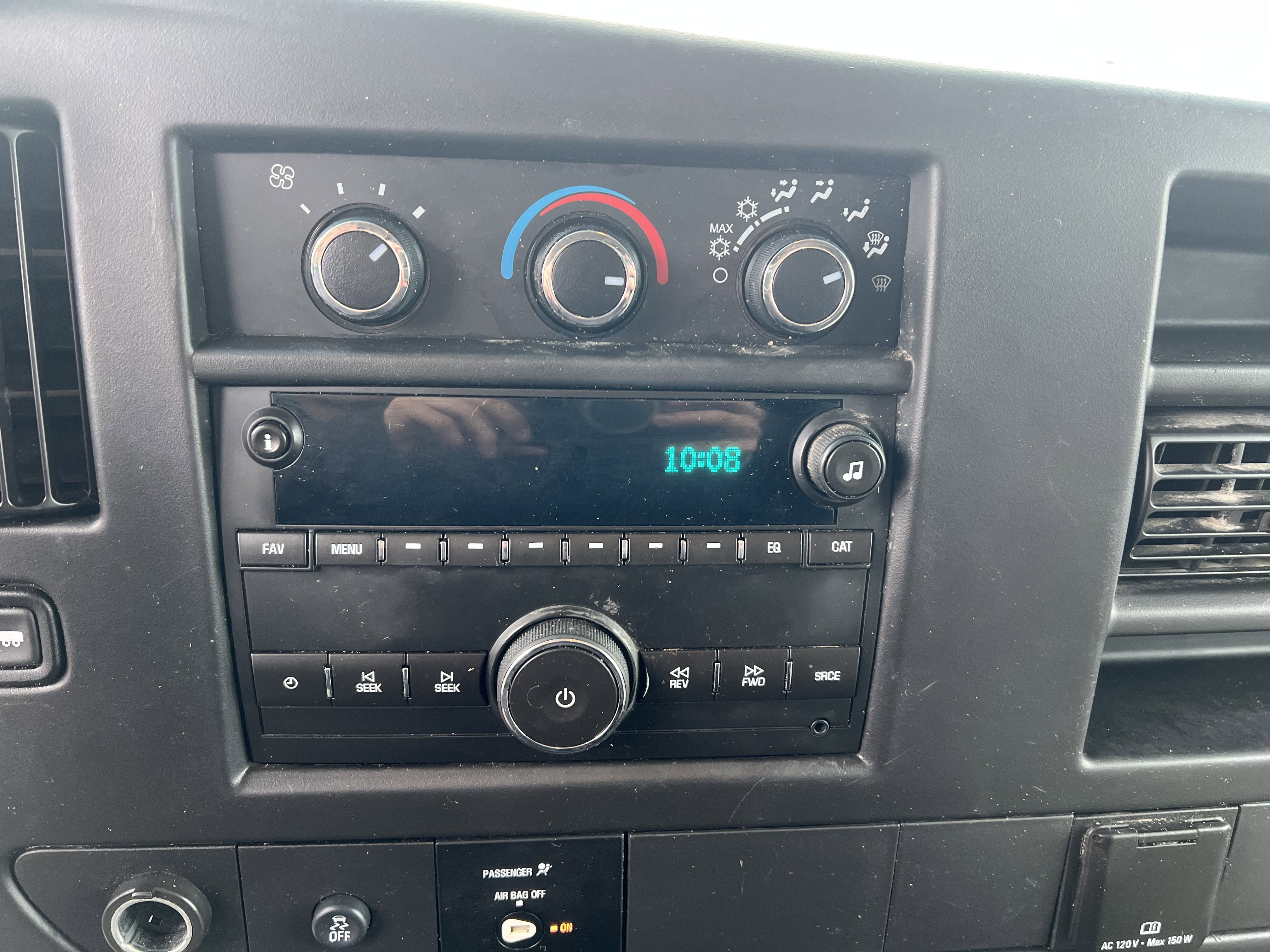 Used 2016 Chevrolet Express 3500 image 18