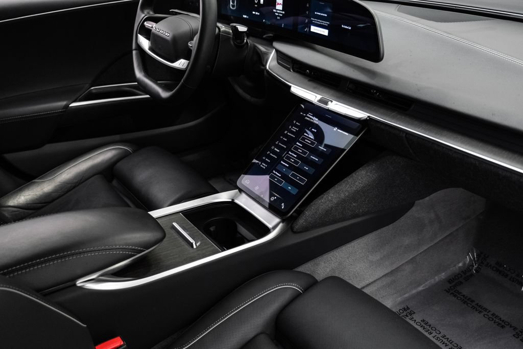 Used 2025 Lucid Air Touring AWD/4WD image 18