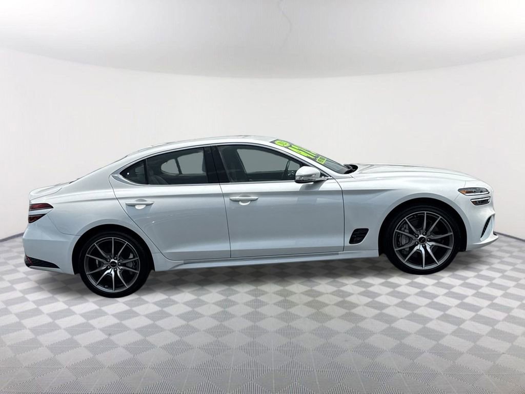 New 2025 Genesis G70 2.5T image 4