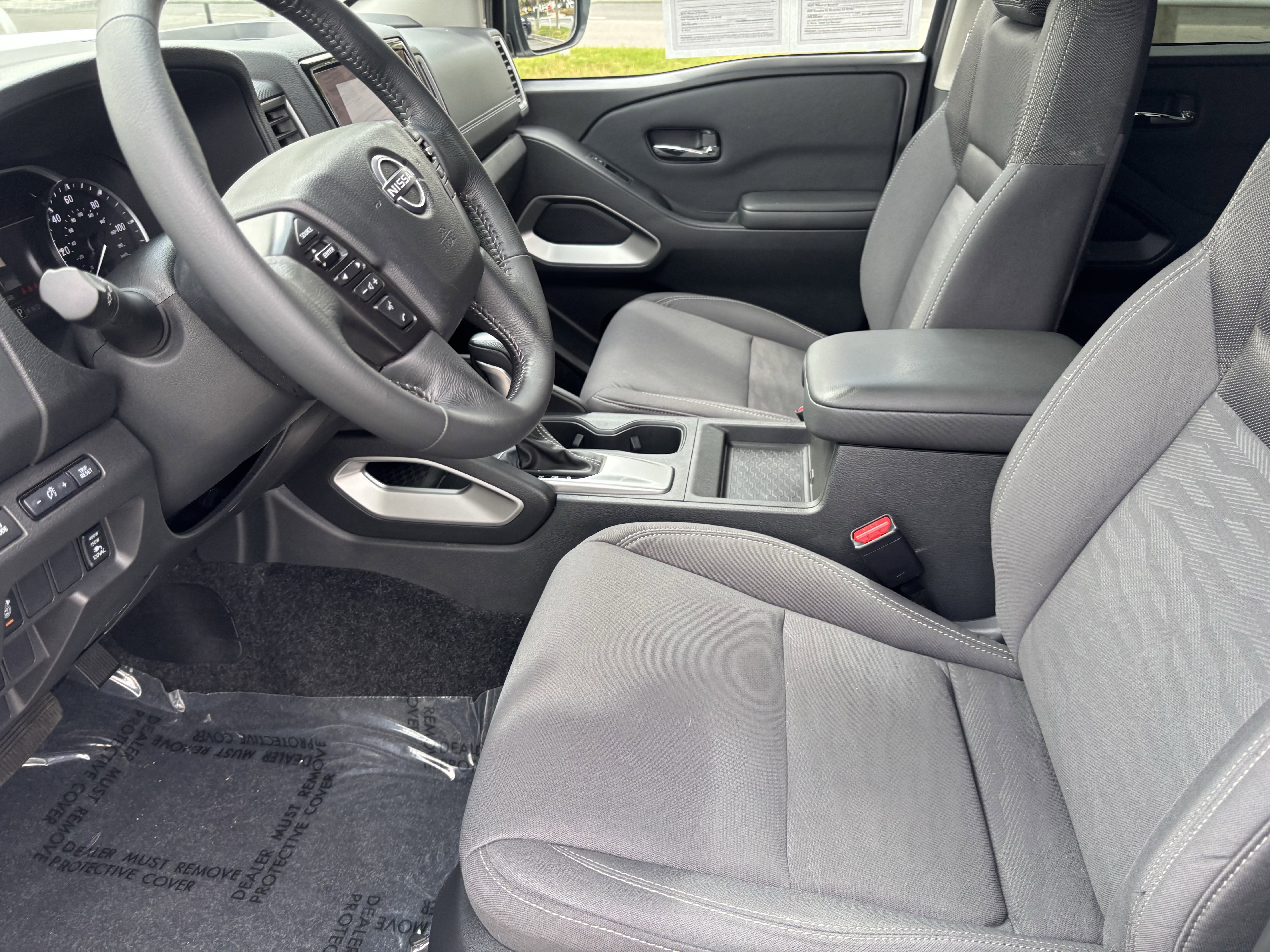 Used 2024 Nissan Frontier SV w/ SV Convenience Package RWD image 17