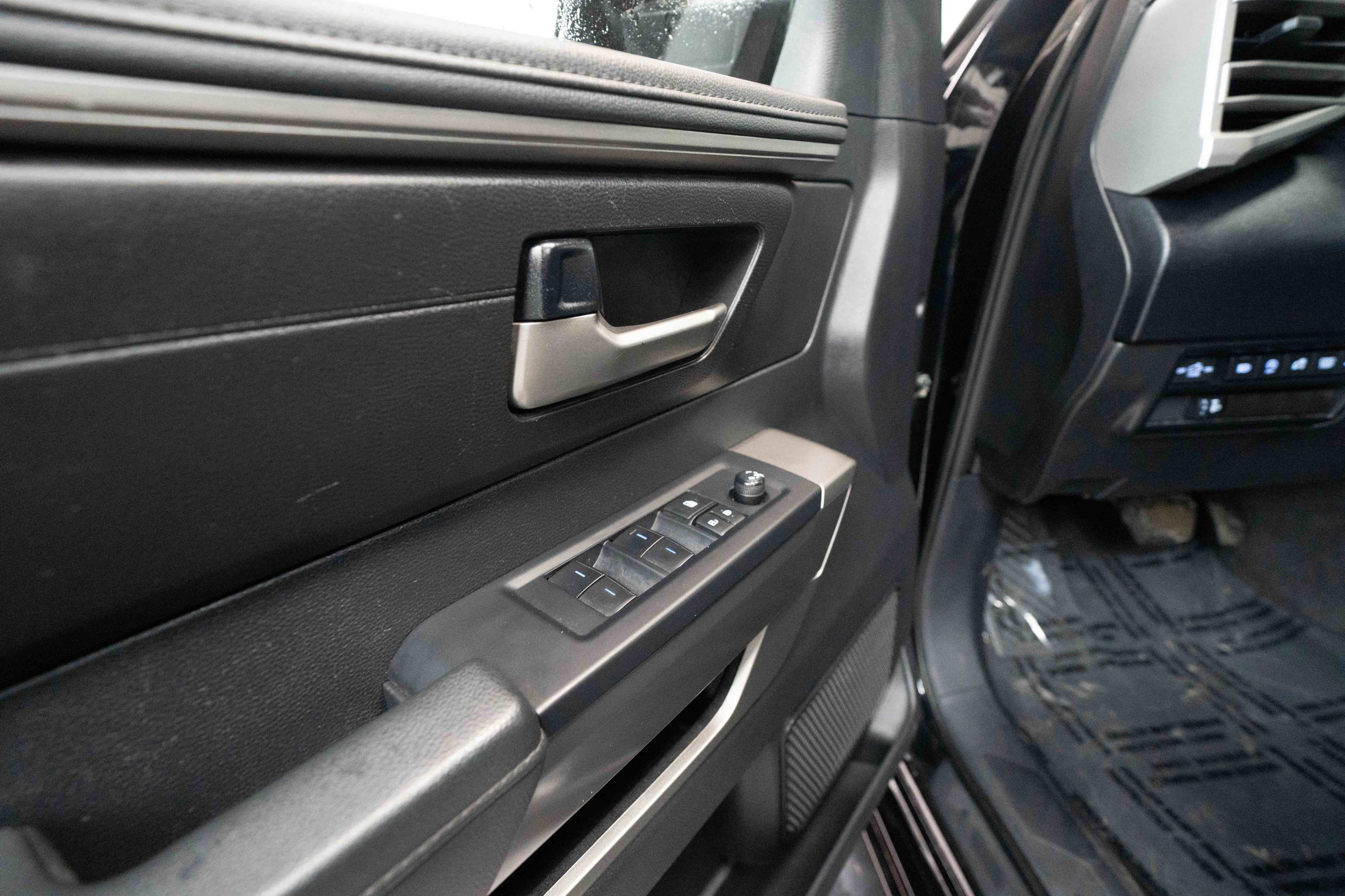 Used 2022 Toyota Tundra SR5 w/ Convenience Package RWD image 7
