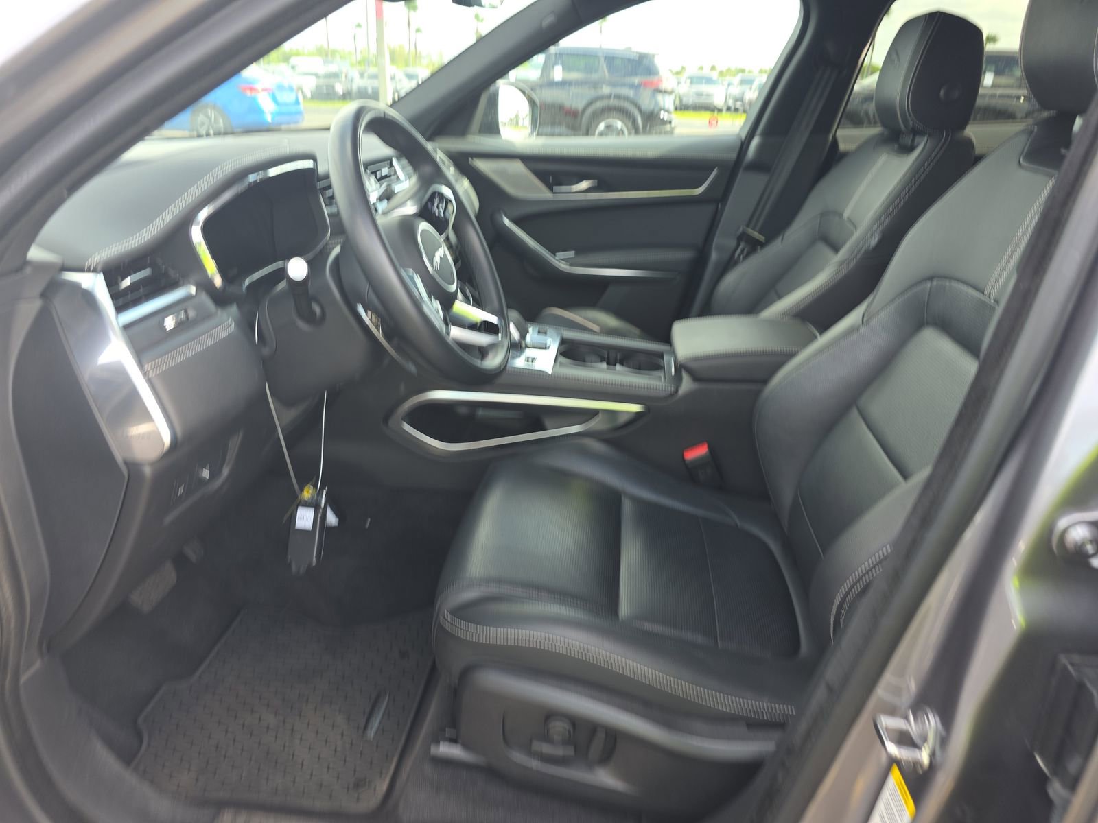 Used 2025 Jaguar F-PACE R-Dynamic S image 14