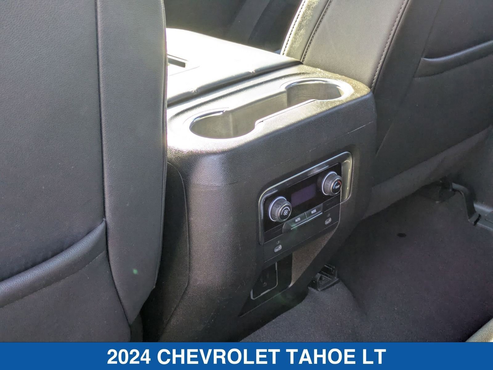 Used 2024 Chevrolet Tahoe LT AWD/4WD image 32