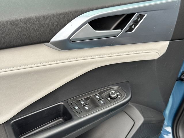 New 2026 Volkswagen Taos SE image 39